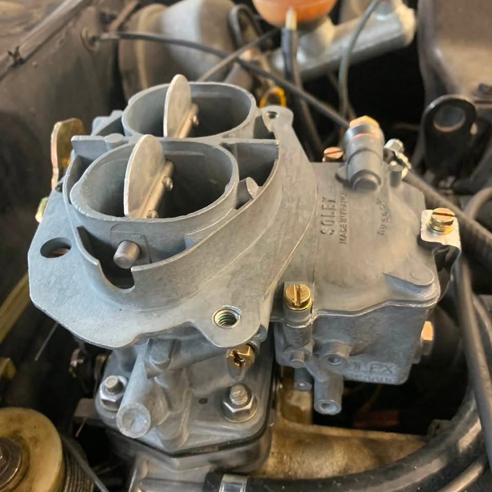 Carburateurs double corps démontés